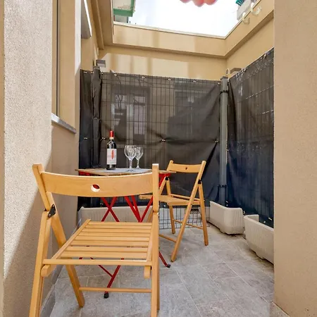 Apartment Bologna Centro Suite Ugo Lenzi, 6
